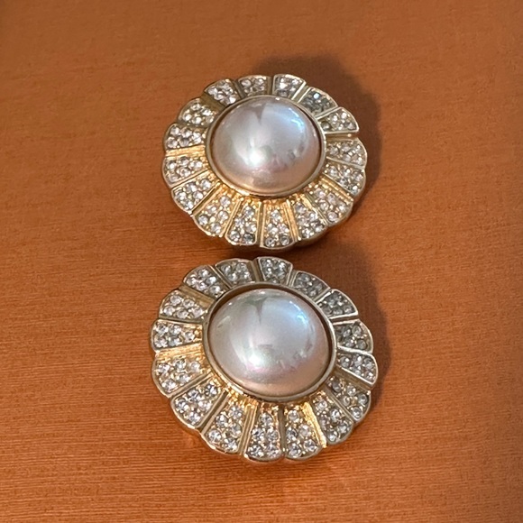 Vintage Christian Dior Faux Pearl and Crystal Clip-On Earrings - Picture 3 of 9